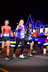 BIB: 40116
                            <button type="button" onclick="openModal(22862198)" class="btn btn-primary btn-sm float-right btn-popup" data-toggle="modal" data-target=".modal-high-quality">
                        <i class="fas fa-shopping-cart"></i> Add to Cart
                    </button>
                                            <button type="button" onclick="isThisMe(22862198, true)" class="btn btn-success btn-sm float-right btn-popup btn-isme hidden" data-toggle="tooltip" data-placement="bottom" title="นี่คือรูปของคุณใช่ไหม คลิกที่นี่เพื่อเอาเข้าอัลบั้ม">
                        <i class="fas fa-plus"></i> Add to album
                    </button>
                    <button type="button" onclick="isThisMe(22862198, false)" class="btn btn-warning btn-sm float-right btn-popup btn-isnotme hidden">
                        <i class="fas fa-ban"></i> Remove from album
                    </button>